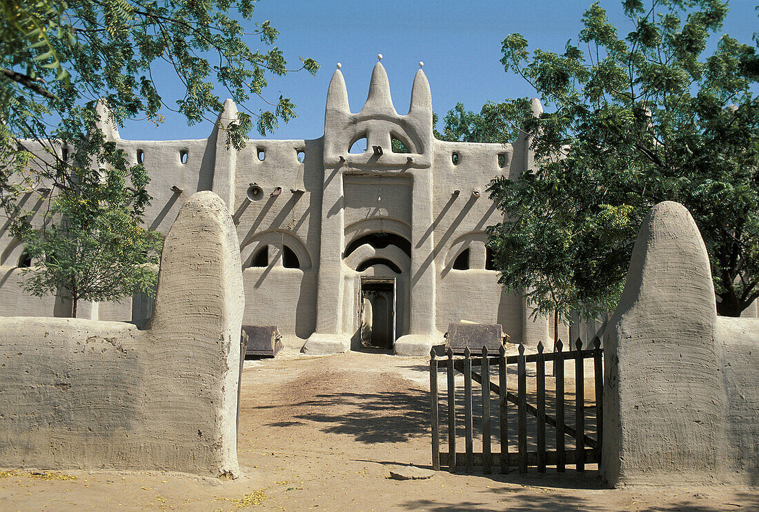 San mosque. Clay architecture. San. Mali.