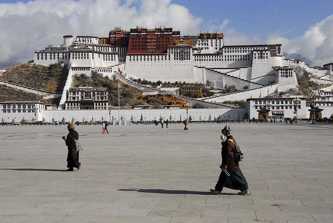 Giant fortress in the red mountain (Marpo ri), Potala palace (Budala gong) is the most famous monument in Tibet. Open to the public since the Dalai lama left for exile, it is the symbol of Tibet nation.