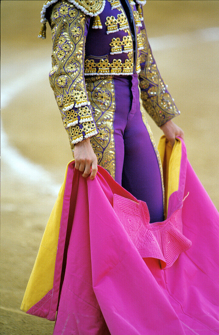 Anonymous, Bullfight, Bullfighter, Bullfighter costume, Bullfighter costumes, Bullfighters, Bullfighting, Color, Colour, Contemporary, Daytime, Exterior, One, One person, Outdoor, Outdoors, Outside, Single person, S73-489105, agefotostock