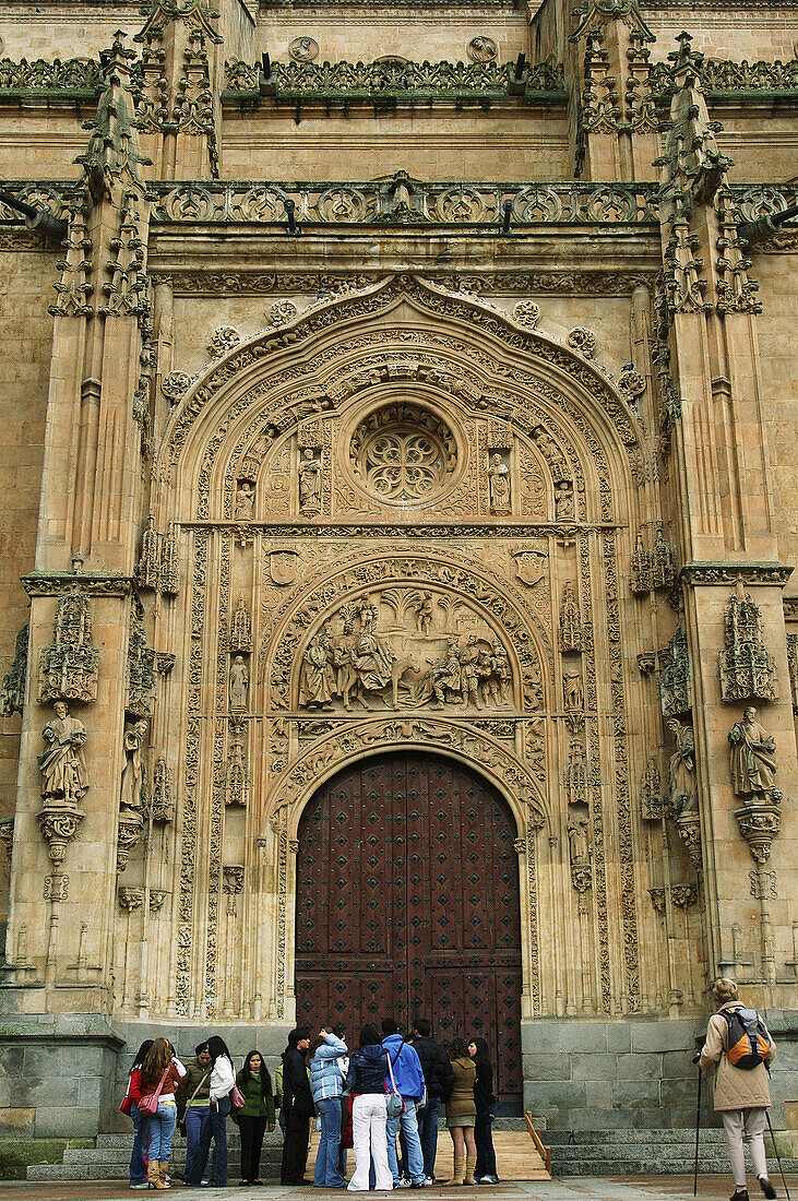 Catedral Nuevo ( New Cathedral )North sede doorway from Plaza de Anaya. Cathedral. Salamanca. Castilla y Leon. Spain