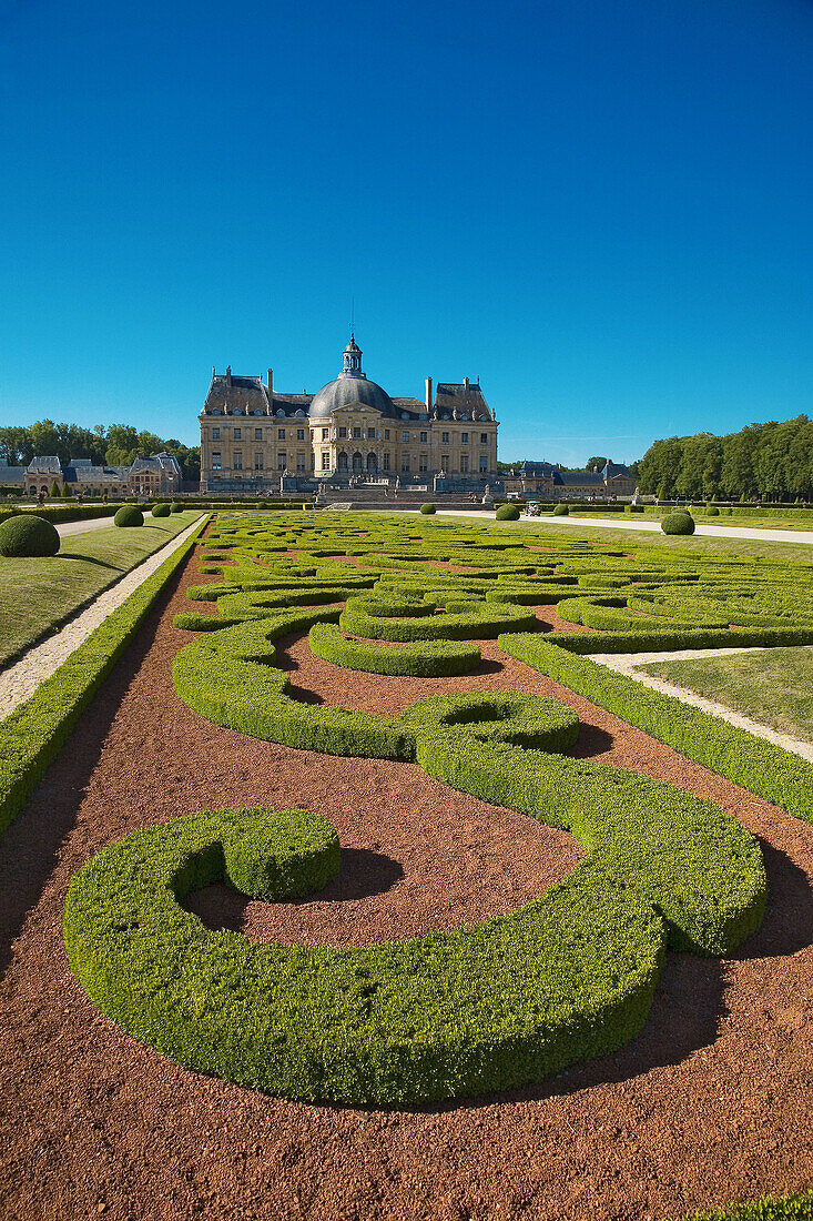 Château de Vaux-le-Vicomte gardens. Seine-et-Marne, Île-de-France, France