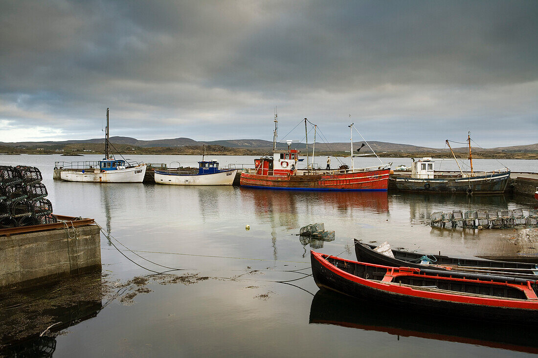 Hafen von Ballynakill, Connemara, County Galway, Irland, Europa