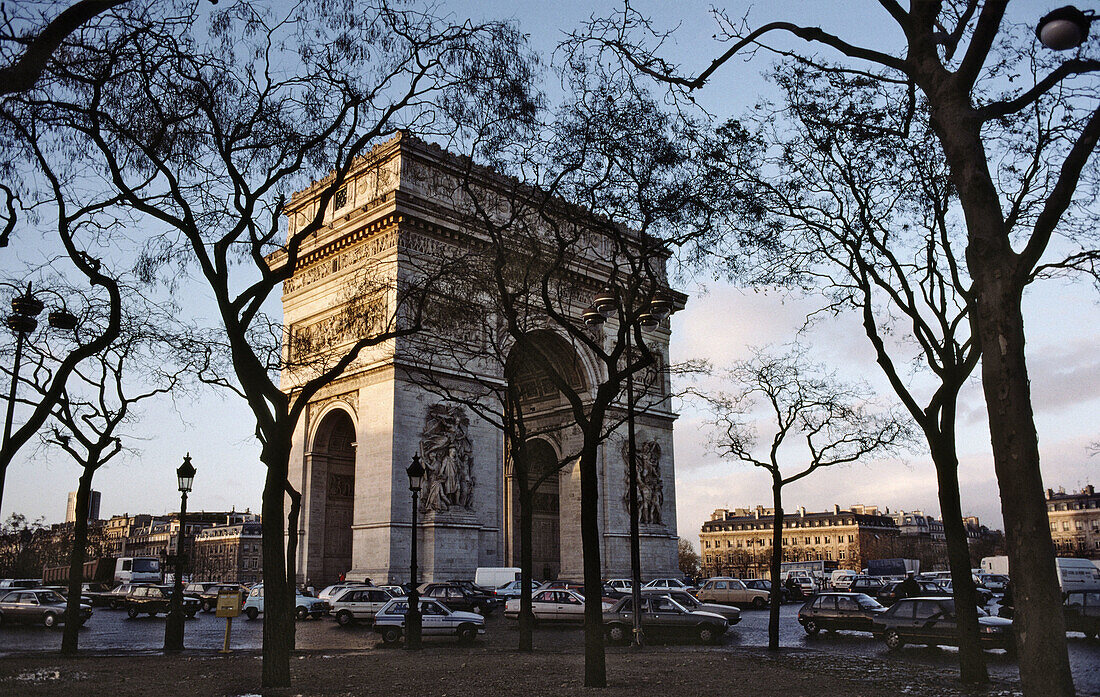 Place Charles de Gaulle, Arc de Triomphe. Paris. France