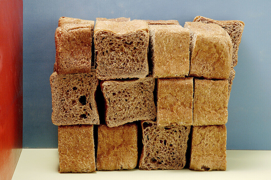 Bread loaf columns