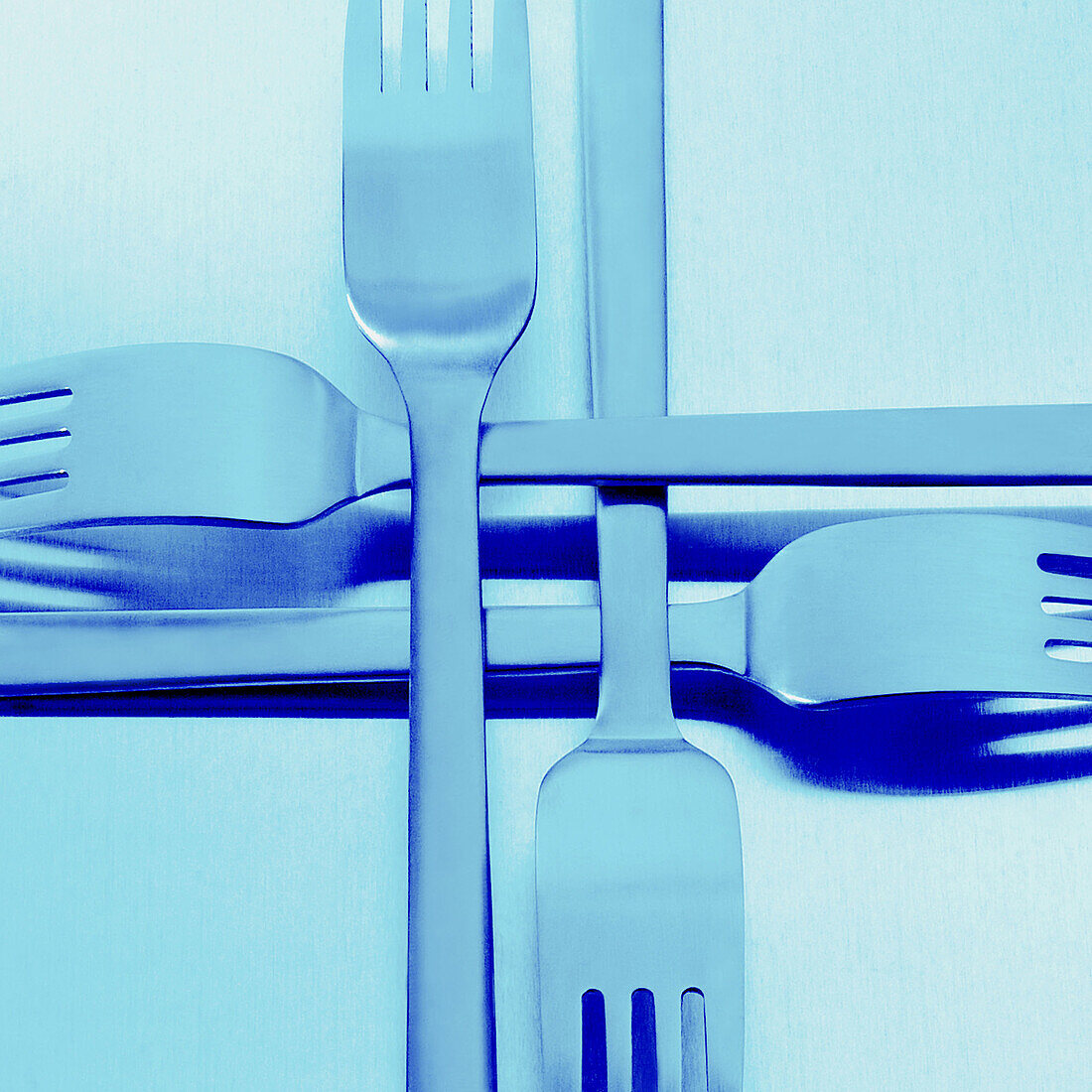 Blue, Blue tone, Close up, Close-up, Closeup, Color, Colour, Concept, Concepts, Cutlery, Food, Fork, Forks, Four, Four items, Gastronomy, Metal, Nourishment, Object, Objects, Pattern, Patterns, Shadow, Shadows, Silver, Still life, Thing, Things, Toned, T8