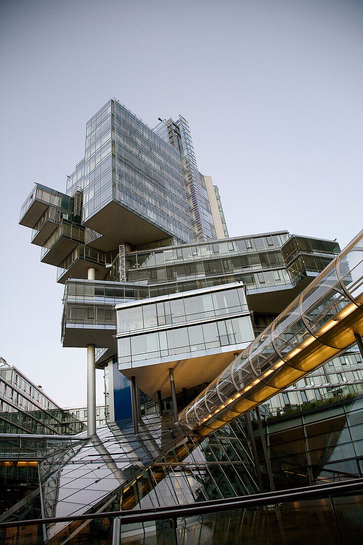 Nord/LB building, architects: Behnisch, Behnisch & Partner, at city centre, Hanover, Germany
