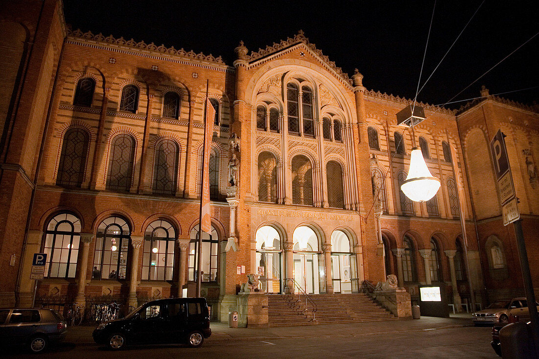 Künstlerhaus, house of arts by night, Hanover, Germany