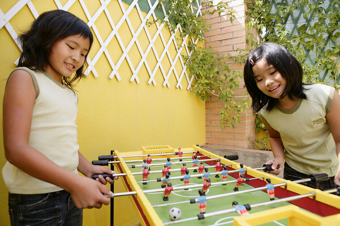 an-Americans, Child, Childhood, Children, Color, Colour, Compete, Competing, Competition, Competitions, Contemporary, Courtyard, Courtyards, Daytime, Dexterity, Ethnic, Ethnicity, Exterior, Exuberance