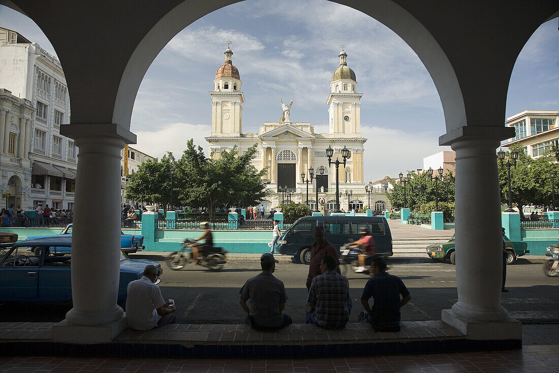 Parque Céspedes and Nuestra Señora de la Asunción cathedral as seen from the city hall. Santiago de Cuba, Cuba
