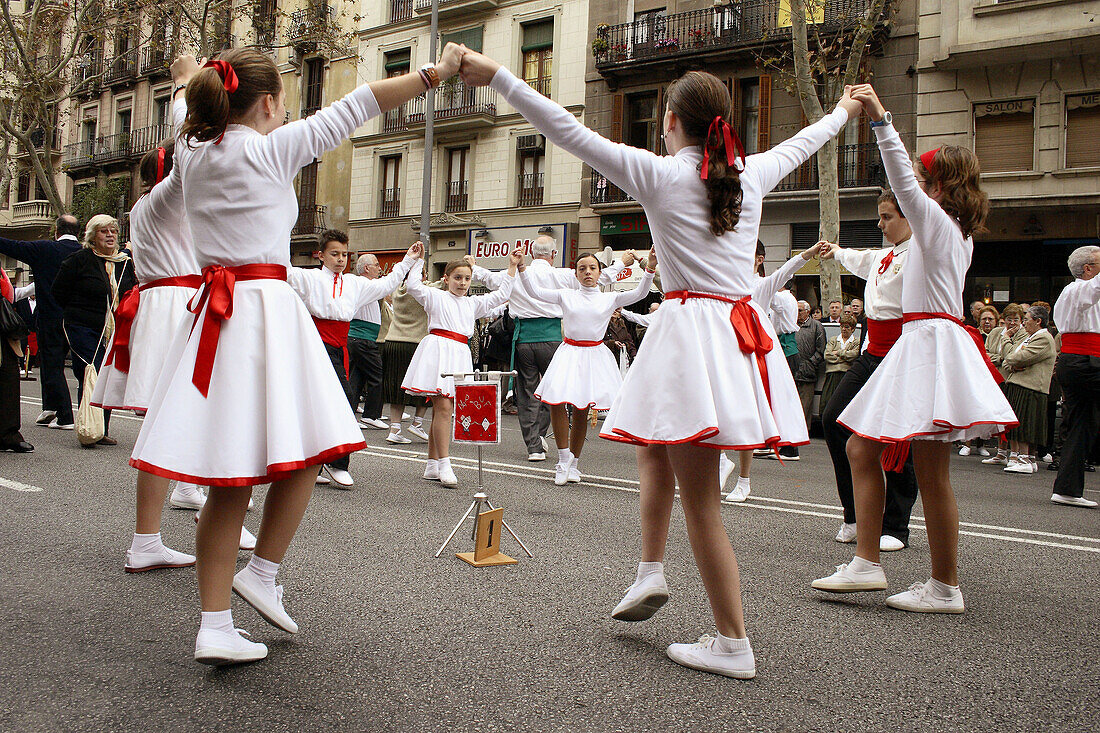 Sardanes (traditional Catalan dance)
