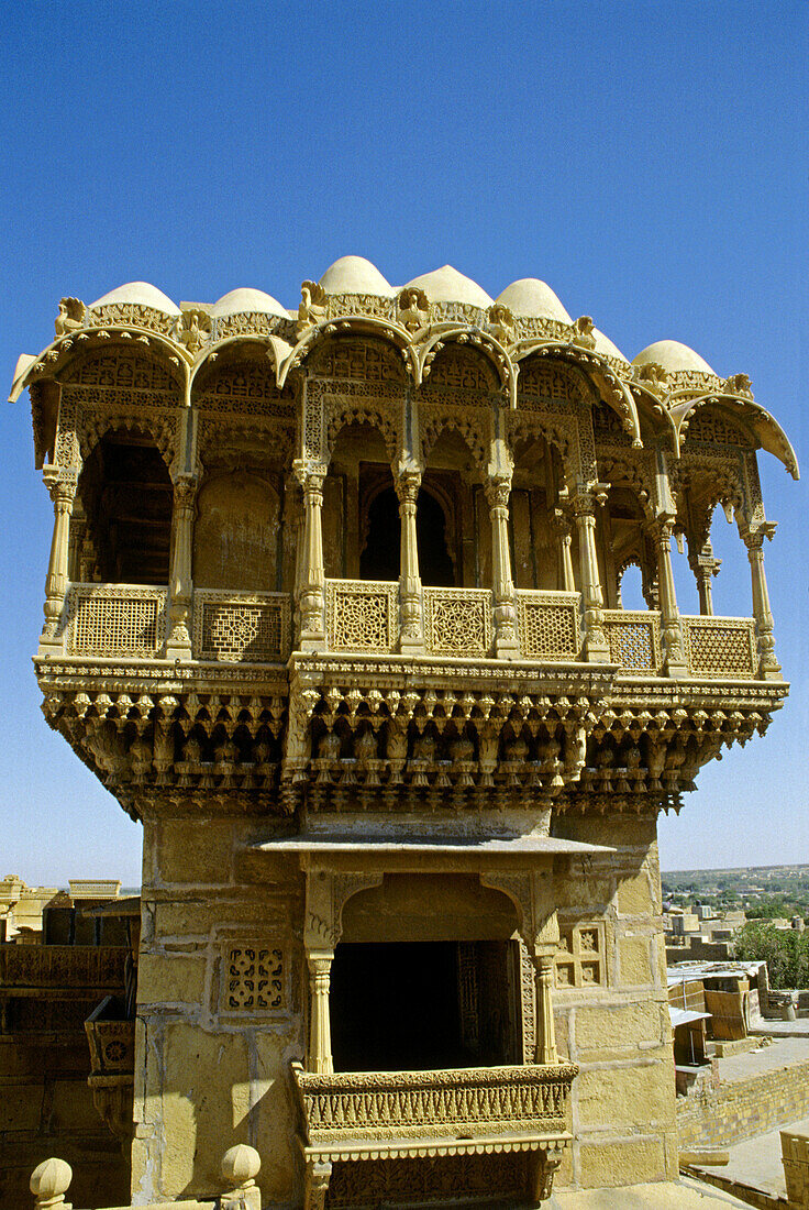 Beautiful stone carved gallery of the Diwan Nathmal ki Haveli in Jaisalmer. Rajasthan, India.