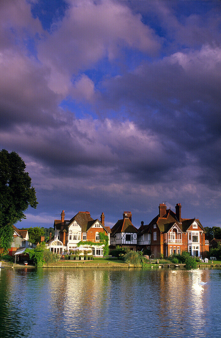 Europa, England, Buckinghamshire, Marlow, Themse