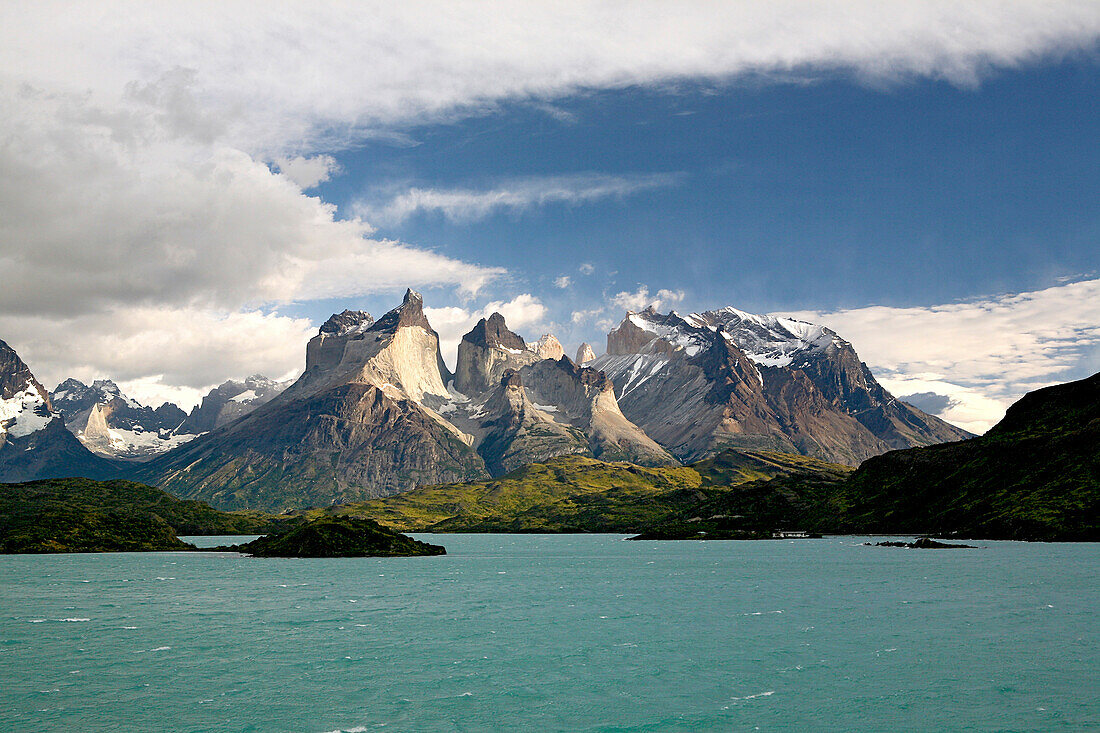 Lake Pahoé in front of Torres del Paine, Torres del Paine National Park, Patagonia, Chile, South America