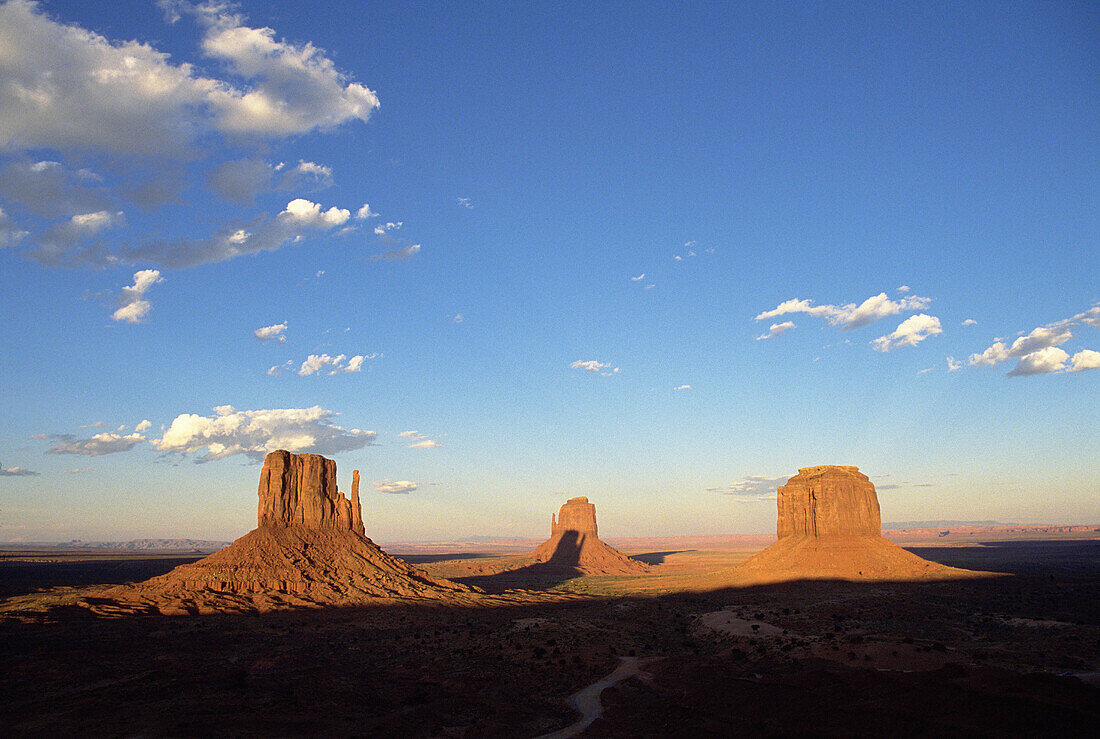 Monument Valley Navajo Tribal Park. Arizona-Utah. USA