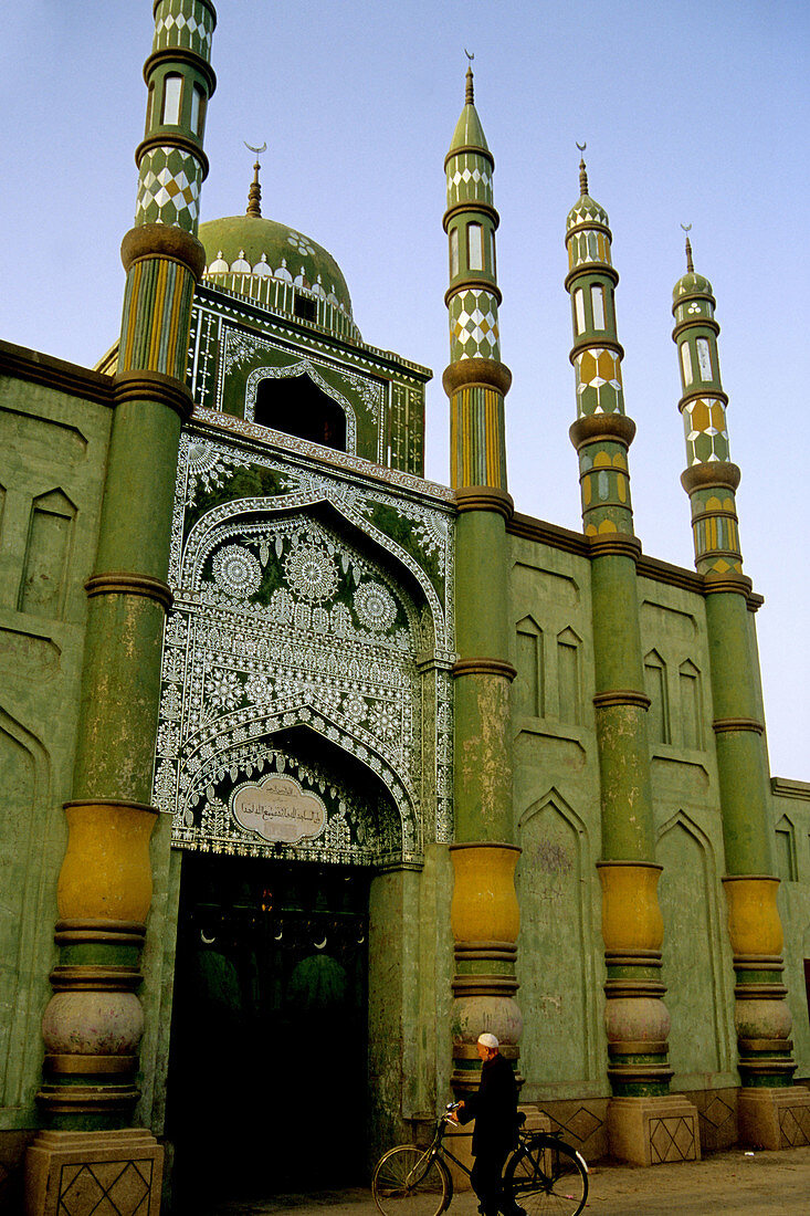 Mosque, Turfan. Sinkiang (Xinjiang), China