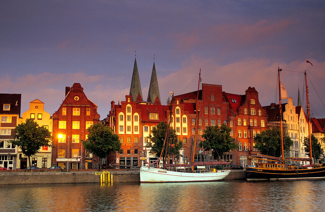 Houses at Holsten harbour in the light of the evening sun, Luebeck, Schleswig Holstein, Germany, Europe