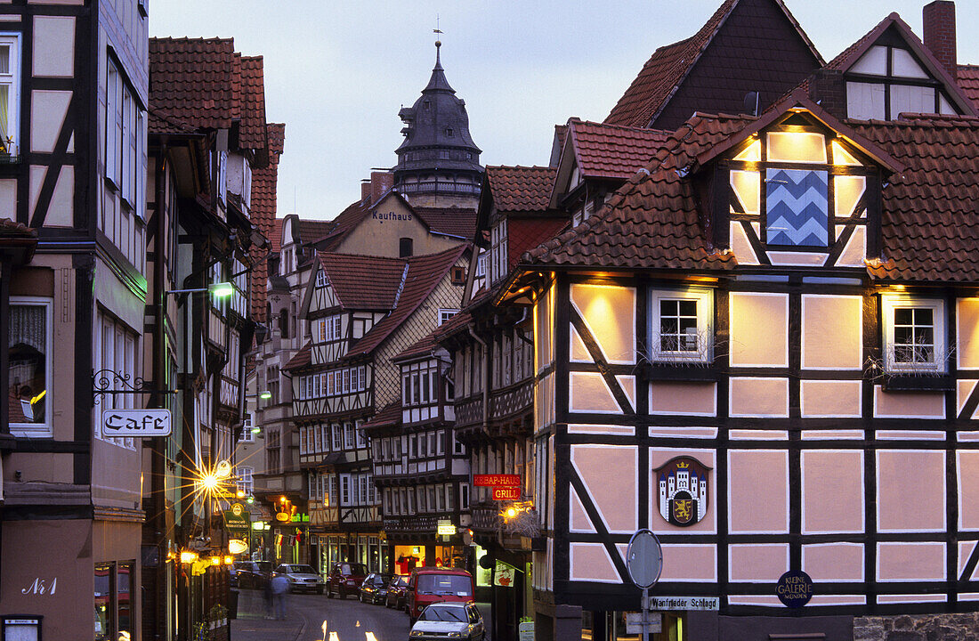 Altstadt mit Fachwerkhäusern am Abend, Hann. Münden, Niedersachsen, Deutschland