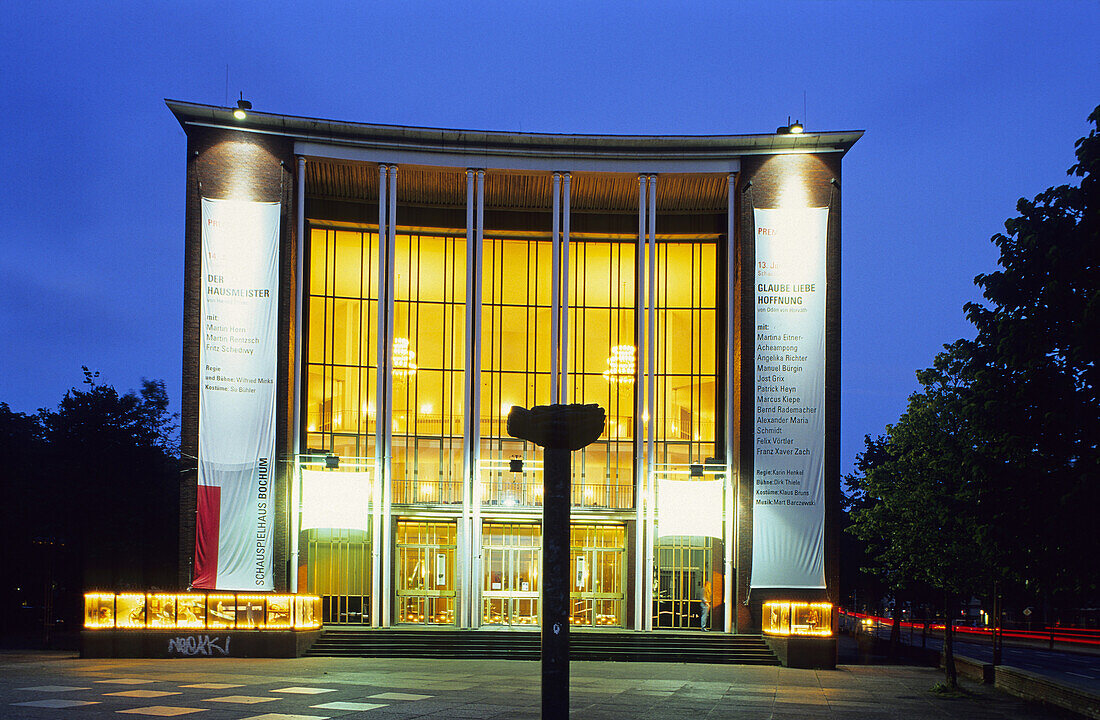 Schauspielhaus Bochum (theater) at night, Bochum, North Rhine-Westphalia, Germany