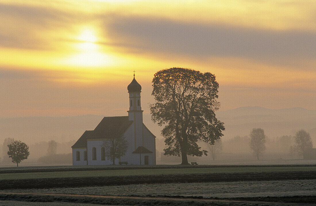 Wallfahrtskirche St. Johann, Raisting, Bayern, Deutschland