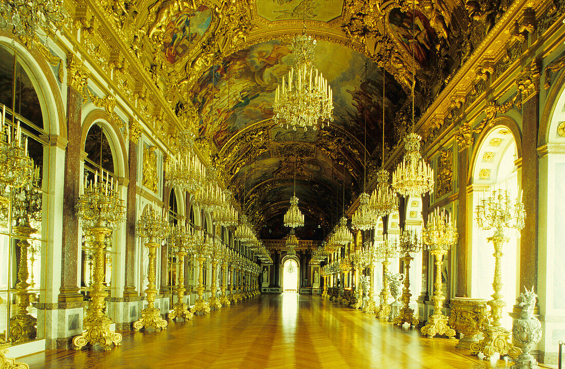 Europe, Germany, Bavaria, Chiemsee, Insel Herrenchiemsee, Herrenchiemsee Castle, hall of mirrors