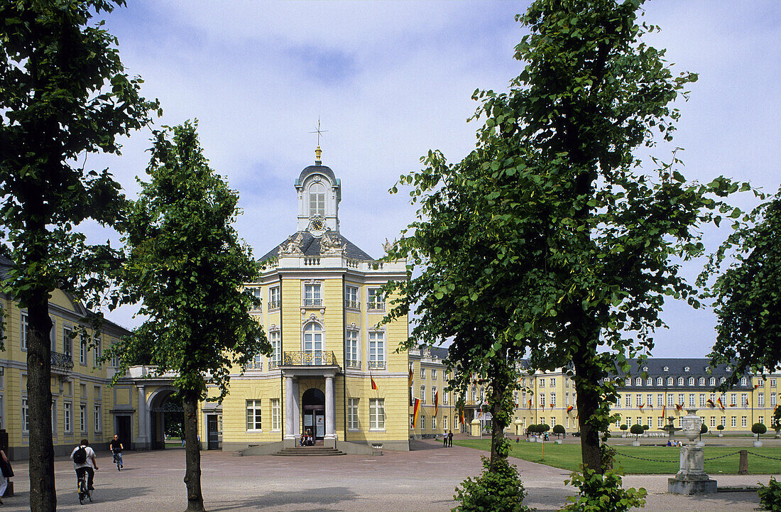 Karlsruher Schloss, Karlsruhe, Baden-Württemberg, Deutschland