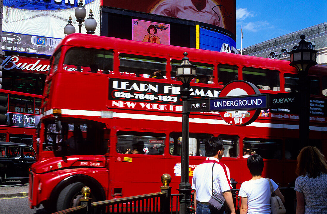 Europe, Great Britain, England, London, typical red double decker bus at Piccadilly Circus