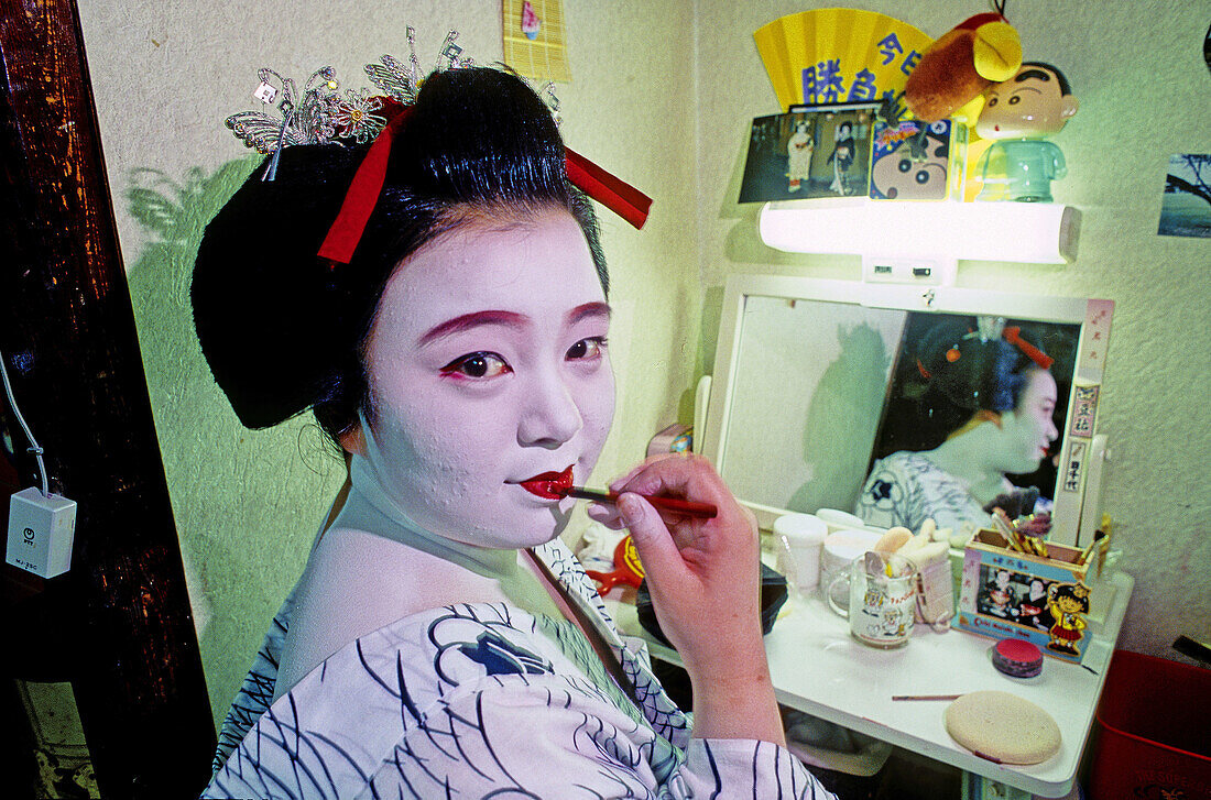 Maiko (geisha apprentice). Kyoto, Japan