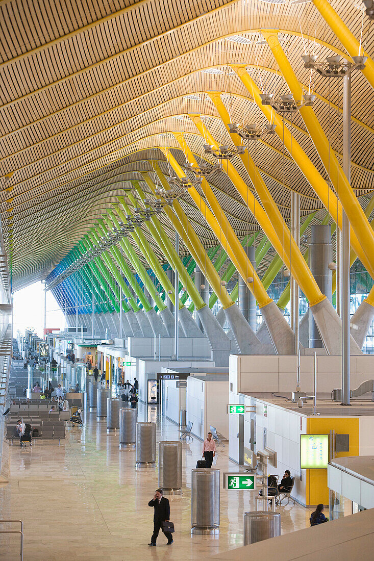 Neues T4-Terminal auf dem internationalen Flughafen Madrid Barajas, Spanien