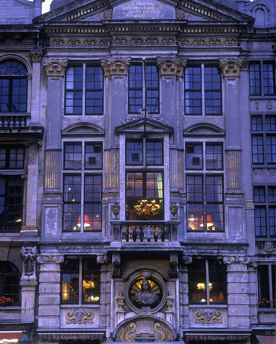 restaurant grand place brussels belgium