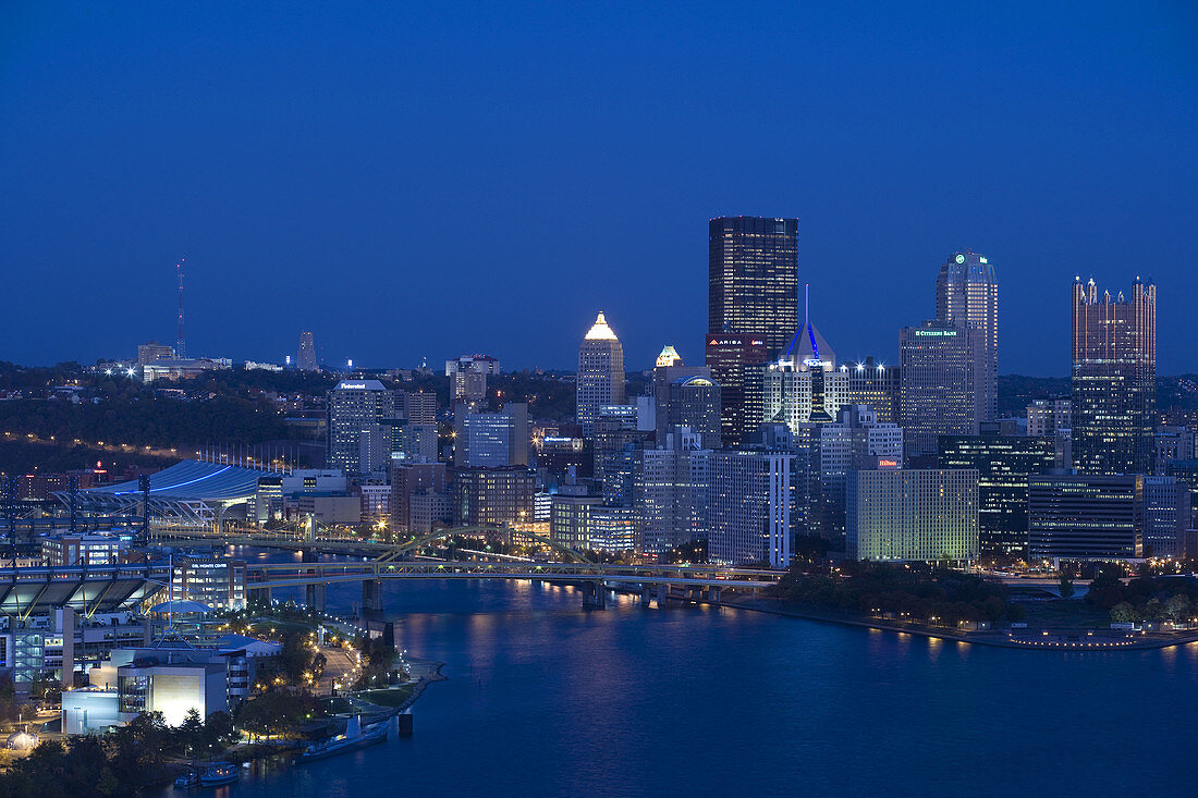Downtown skyline, Pittsburgh, Pennsyilvania, USA