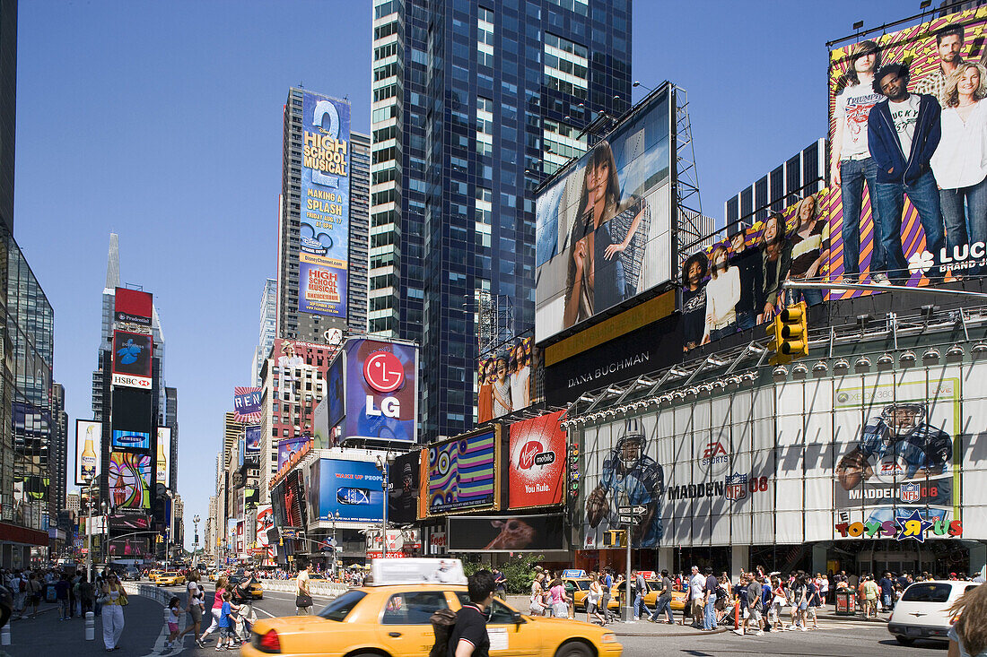 Times square, Midtown, Manhattan, New York, USA