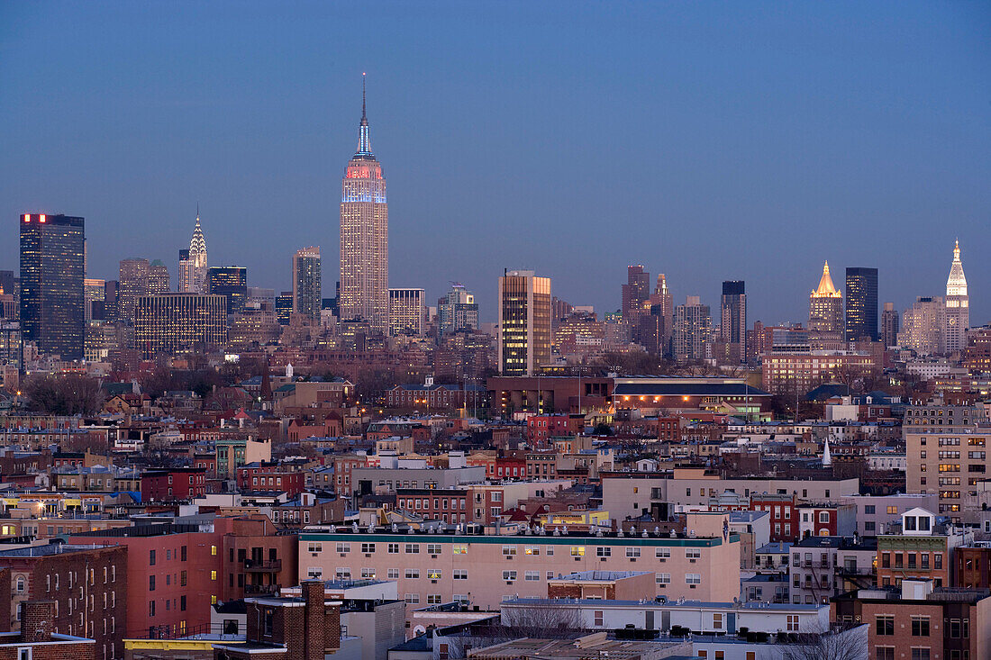 MIDTOWN. MANHATTAN. NEW YORK CITY SKYLINE FROM HOBOKEN. NEW JERSEY. USA