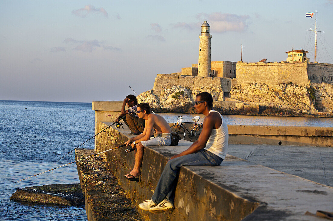 El Morro on a sunny day, Havana, Cuba - Castillo de los Tre…