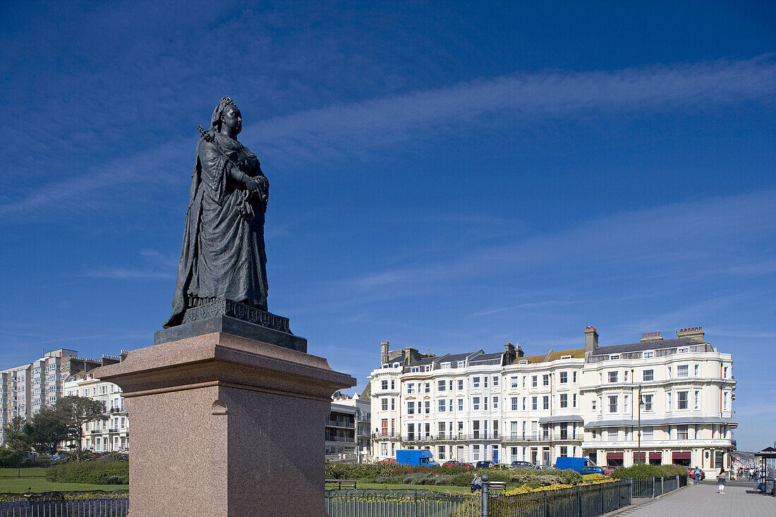 Hastings, Town center, Queen Victoria statue, East Sussex, UK