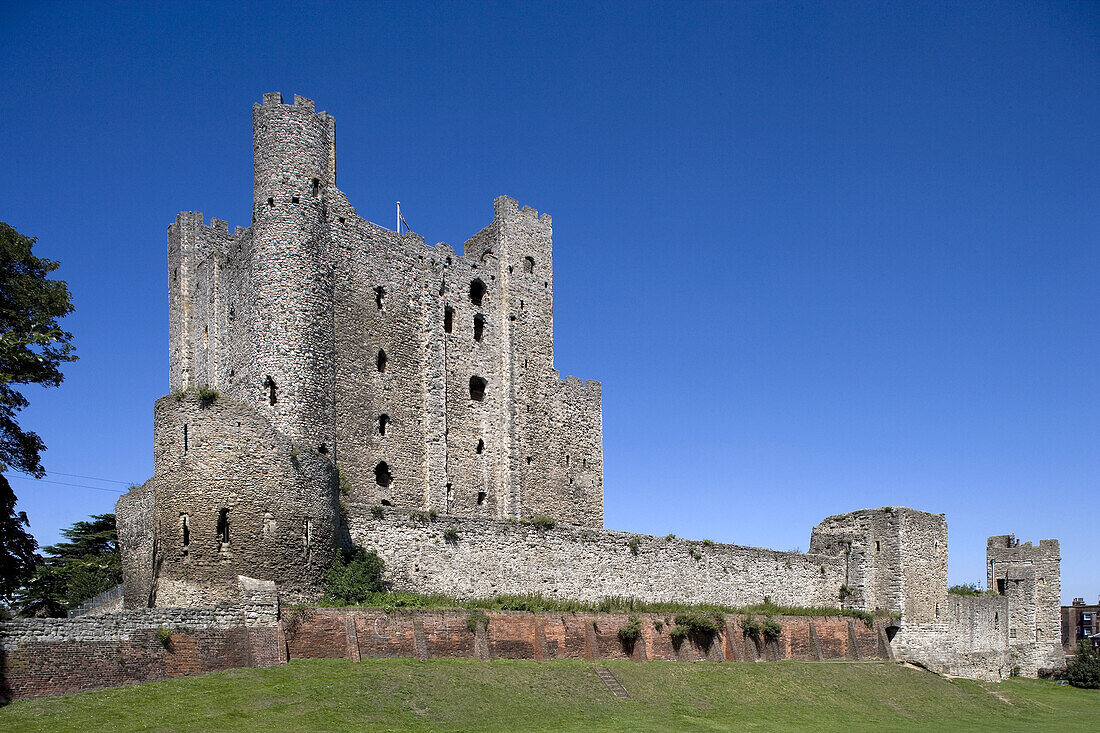 Rochester, Norman castle, donjon, 1127, by Guillaume de Corbeil, Kent, UK