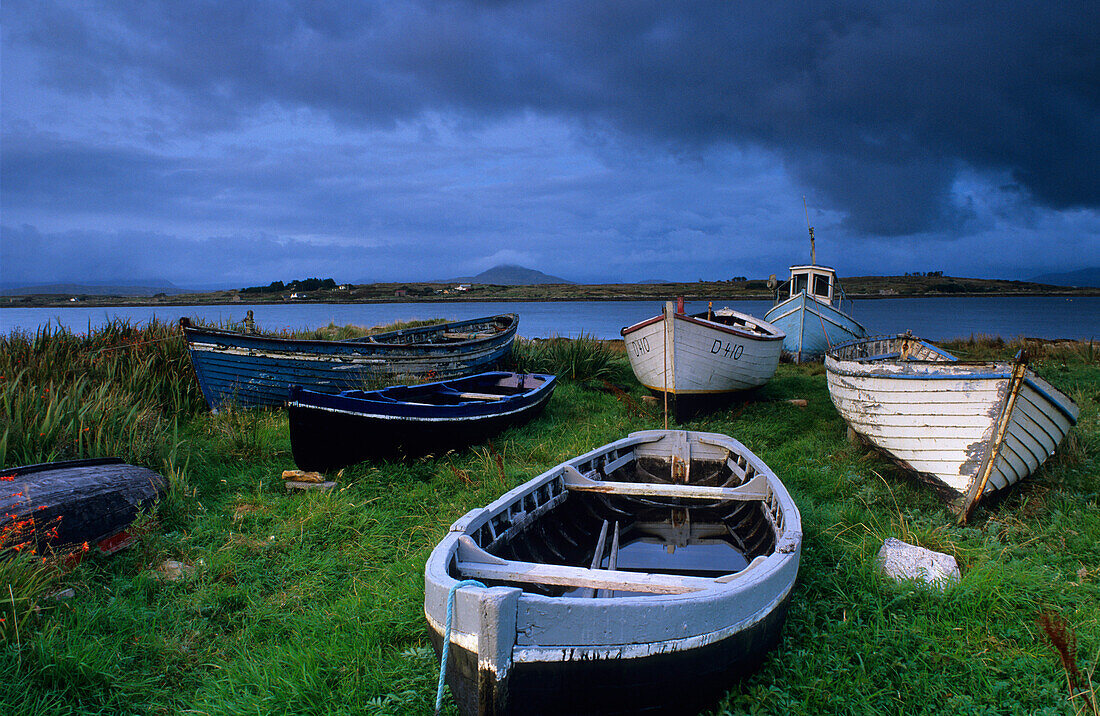 Europa, Großbritannien, Irland, Co. Galway, Connemara, Boote in der Dog's Bay