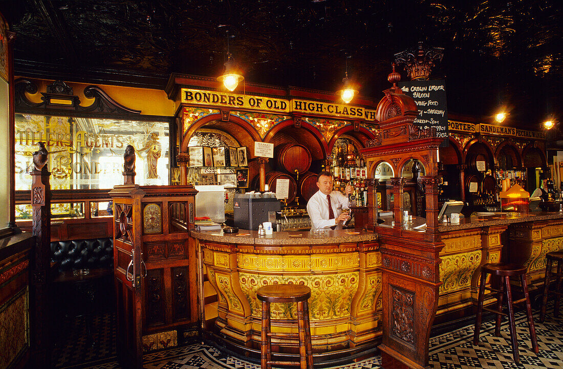 Interior view of the traditional pub The Crown Liquor Saloon, Belfast, County Antrim, Ireland, Europe