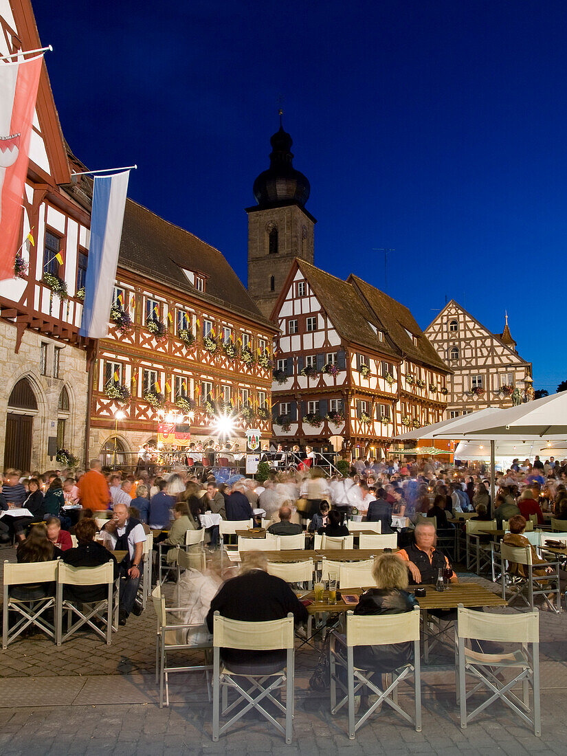 Altstadtfest auf dem Rathausplatz, Forchheim, Franken, Deutschland