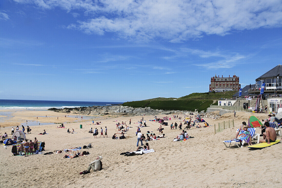 Blick über Fistral Beach, Newquay, Cornwall, England, Großbritannien