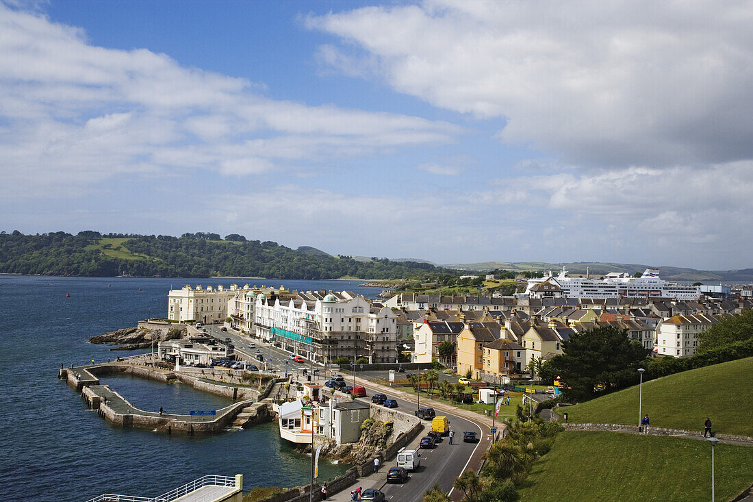 Blick auf den Hafen, Plymouth, Devon, England, Großbritannien