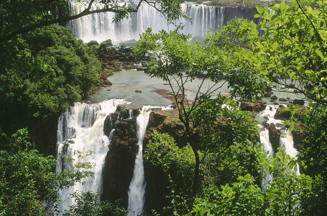 Iguazu Wasserfälle, Argentinisch-Brasilianische Grenze, Südamerika