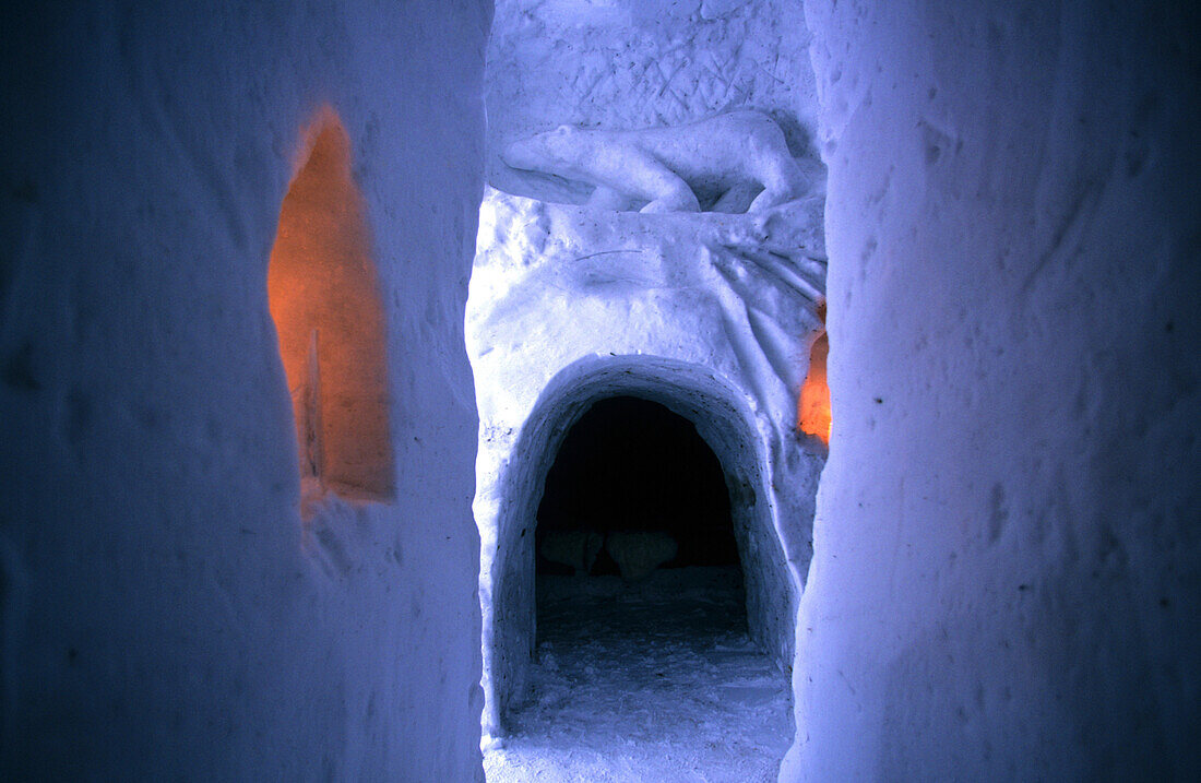 Iglu-Dorf im Skigebiet Motta Naluns, Scuol, Unterengadin, Engadin, Graubünden, Schweiz