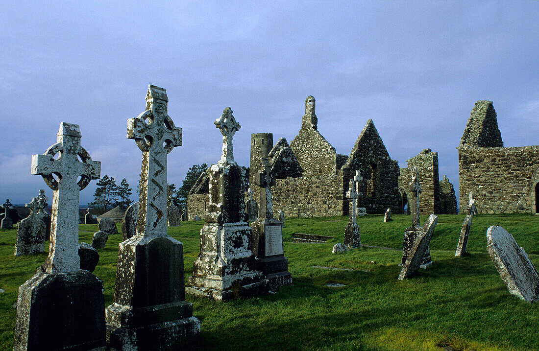 Europe, Great Britain, Ireland, Co. Offaly, ruins of the monastery of Clonmacnoise, near Athlone