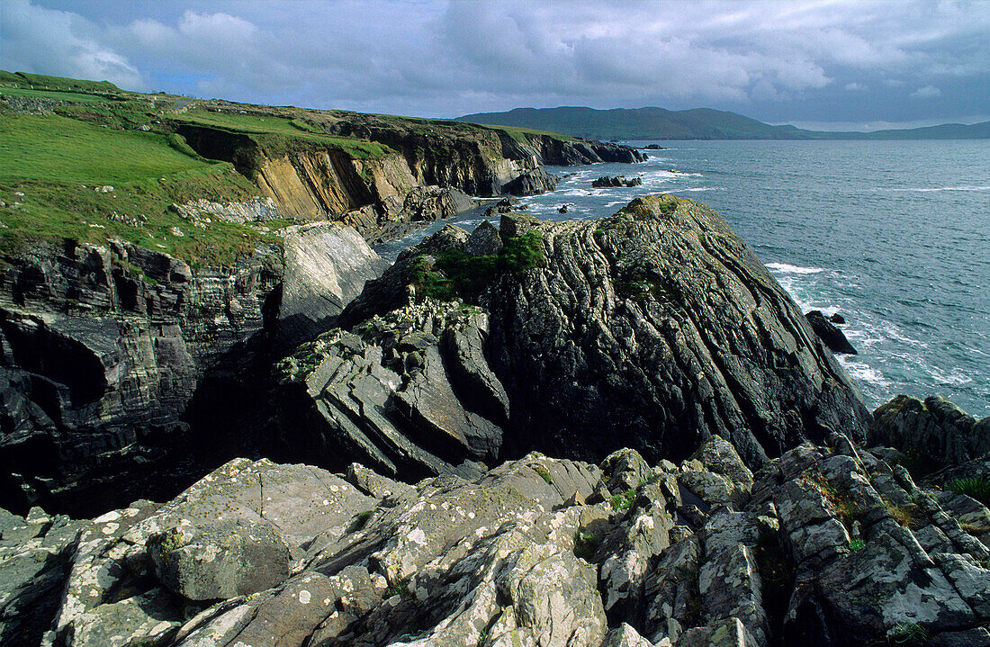 Europa, Großbritannien, Irland, Co. Kerry, Halbinsel Beara, Küstenlandschaft bei Garnish Bay