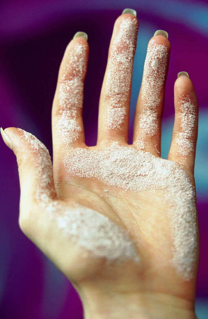 Adult, Adults, Beauty, Beauty Care, Close up, Close-up, Closeup, Color, Colour, Dirty, Female, Hand, Hands, Human, Indoor, Indoors, Inside, Interior, One, One person, Open, Open hand, Open hands, People, Person, Persons, Powder, Vertical, Woman, Women, Wo