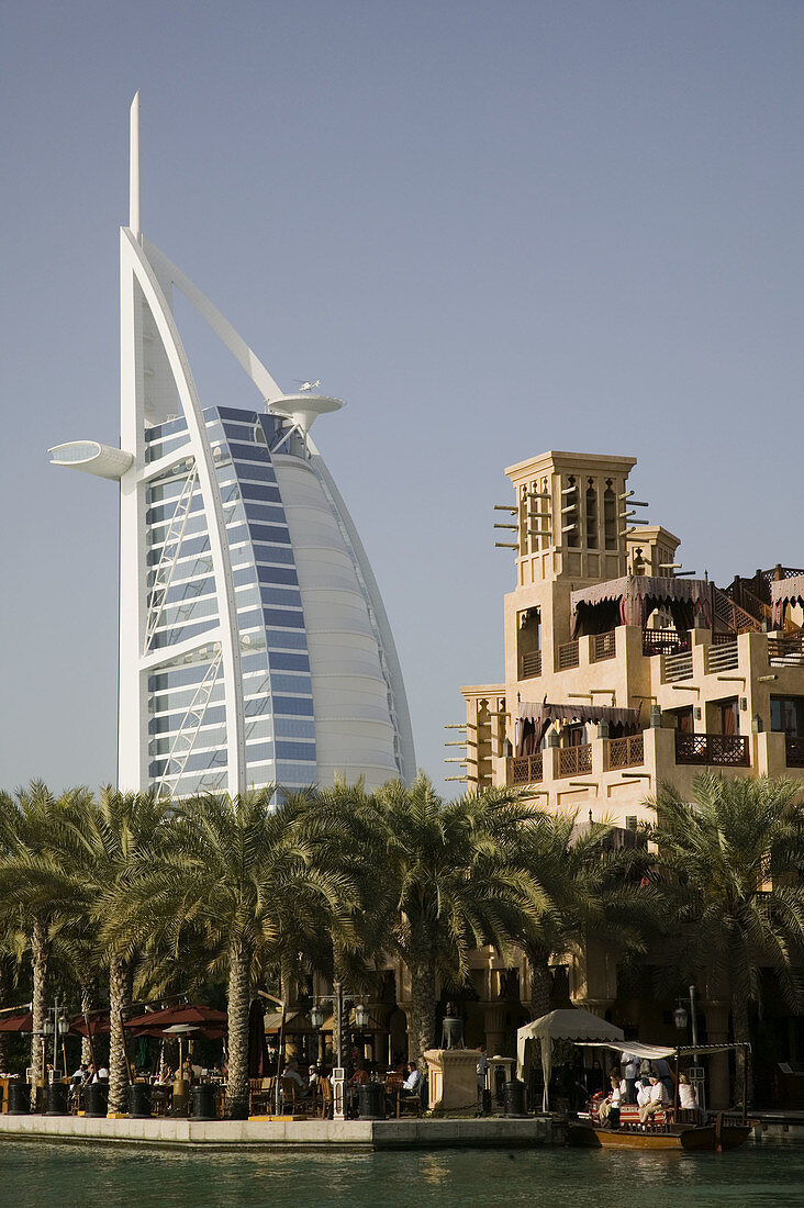 UNITED ARAB EMIRATES (UAE)-DUBAI-Umm-Suqeim: Burj al-Arab Hotel from the Madinat Jumeirah Complex / Daytime