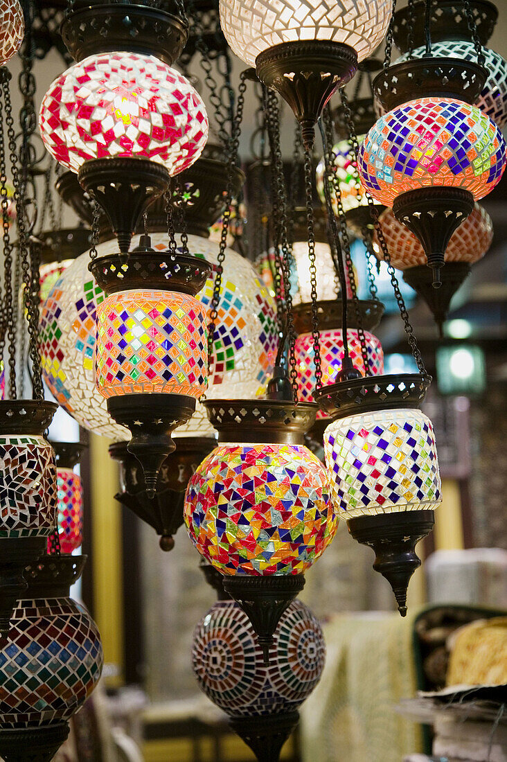 UNITED ARAB EMIRATES (UAE)-DUBAI-Umm Suqeim: Madinat Jumeirah Shopping Complex- Arabian Lamps
