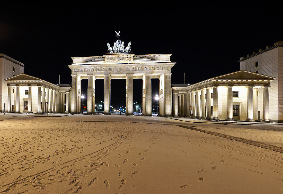 Brandenburger Tor bei Nacht, Berlin, Deutschland