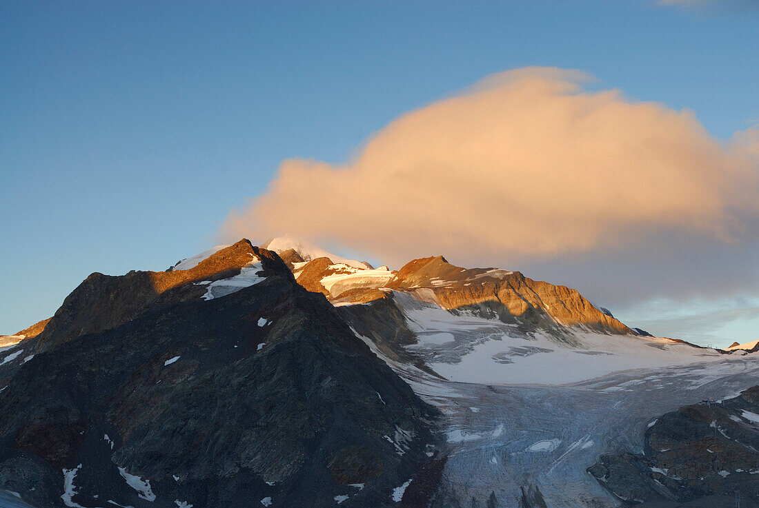 clouds above Wildspitze and Mittelbergjoch, hut Braunschweiger Hütte, Ötztal range, Tyrol, Austria