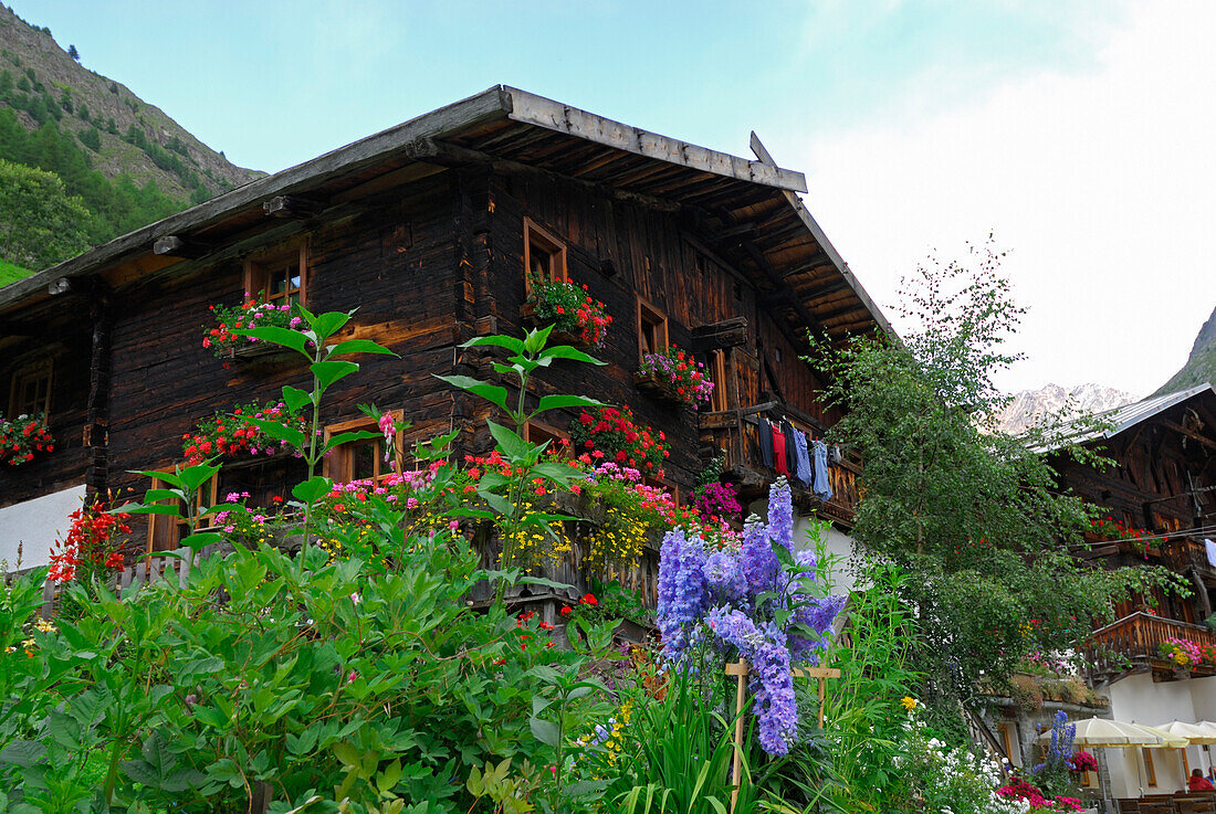 Bauerngarten und Berggasthof Jägerrast, Pfossental, Texelgruppe, Ötztaler Alpen, Südtirol, Italien